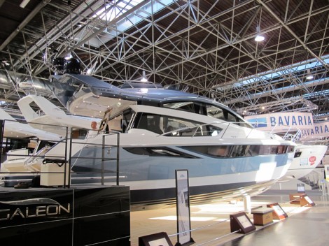 Galeon 430 Skydeck. Выставка катеров Düsseldorf Boat Show 2014