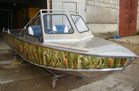 Капотный вариант лодки «Fishline 500»