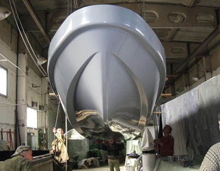 Снятие первого корпуса лодки Камчатка из формы