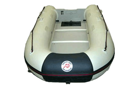 Кокпит лодки «Aqua-Jet ME 360»