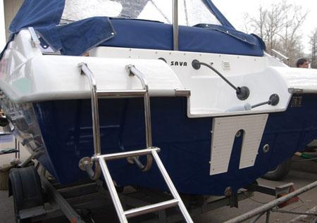 Кормовая часть лодки «SAVA EGO 555»