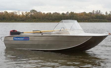 Лодка «Тактика 370 Classic»